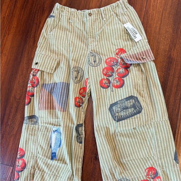 BDG Pants - BDG Beige Striped Cargo Pants green stripe tomato fish print SOLD OUT HTF